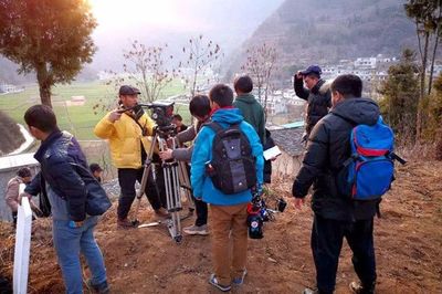 院線電影《不負(fù)流年》在旬陽縣仁河口鎮(zhèn)開機